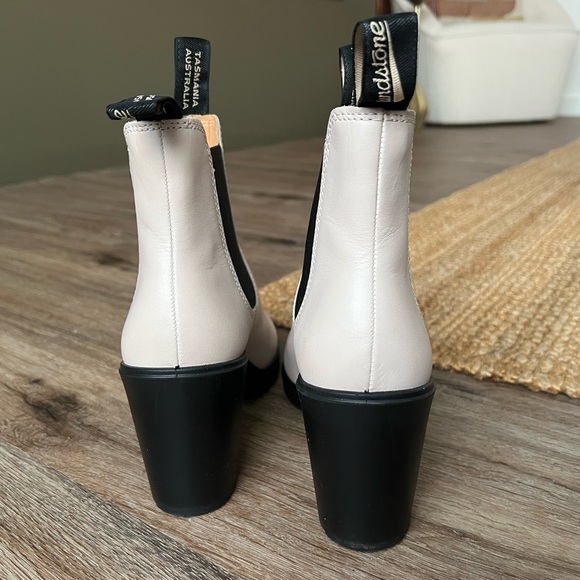 NWOT Blundstone #2364 Women’s Series High Heeled Boots - Pearl - Picture 3 of 11